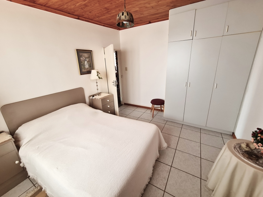 4 Bedroom Property for Sale in Wavecrest Eastern Cape